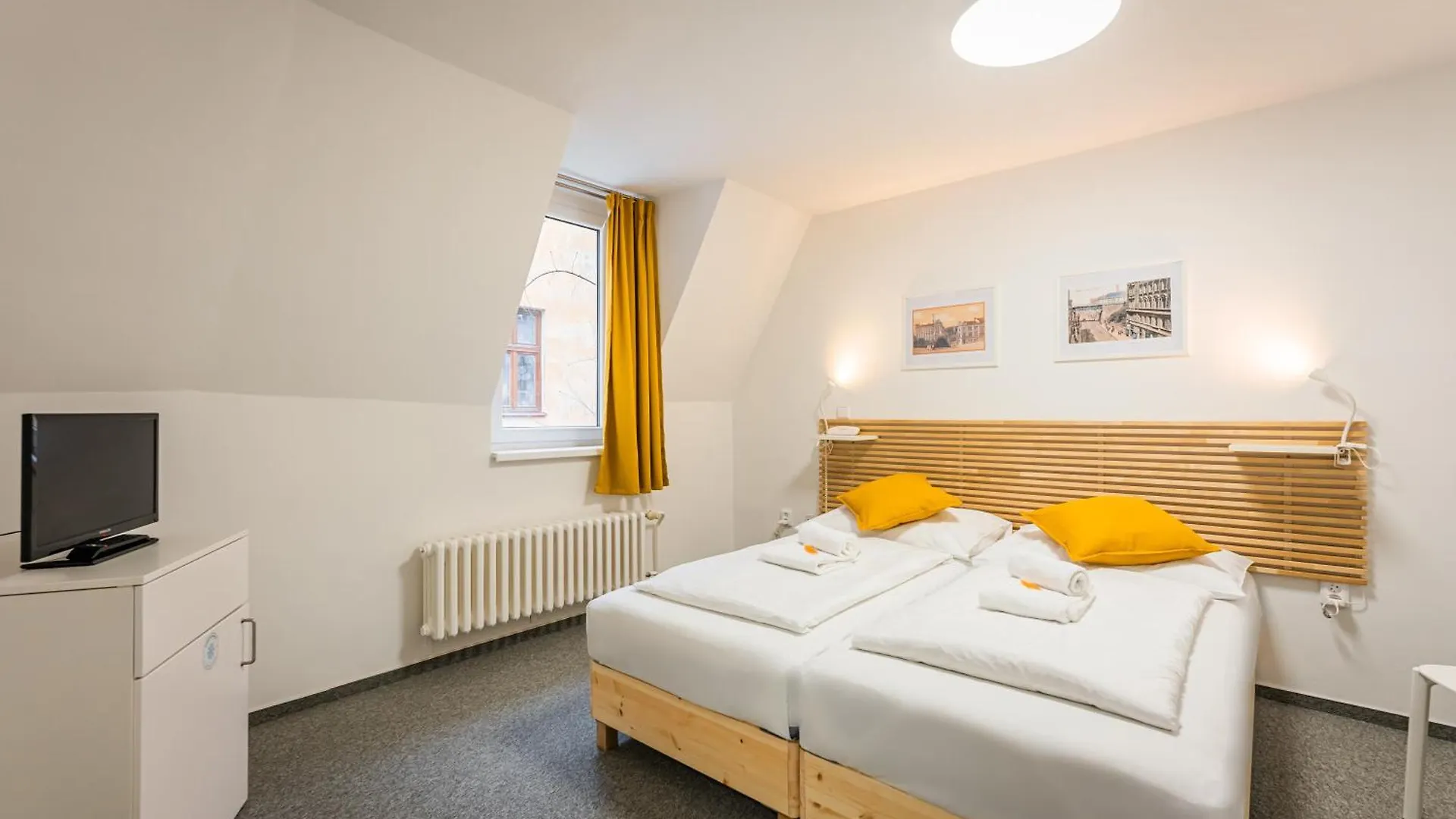 Self-Service Hotel Ostas Praha Csehország